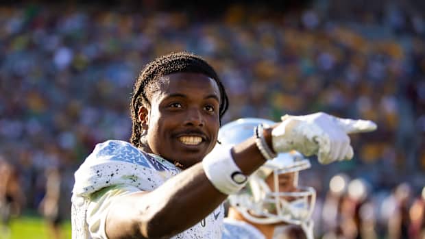 Oregon Ducks defensive back Khyree Jackson (5) against the Arizona State Sun Devils at Mountain America Stadium.